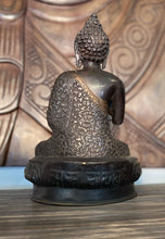 Charger l'image dans la galerie, Vintage Bronze Buddha Statue