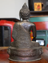 Charger l'image dans la galerie, Vintage Bronze Buddha Statue