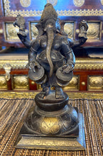 Charger l'image dans la galerie, Vintage Bronze Standing Ganesha Statue