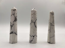 Load image into Gallery viewer, Howlite Healing Crystals