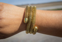 Charger l'image dans la galerie, Adjustable Spiral Bracelet-Brass