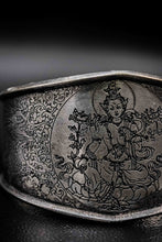 Charger l'image dans la galerie, Tibetan Silver Cuff-Budha Engraved