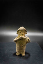 Load image into Gallery viewer, Bastar Statue- Covered Mouth Monkey