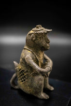 Load image into Gallery viewer, Bastar Statue-Squatting Monkey
