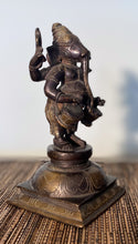 Charger l'image dans la galerie, Vintage Bronze Standing Ganesha Statue