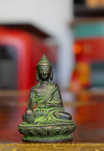 Charger l'image dans la galerie, Vintage Bronze Buddha Statue Set of 5