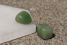 Charger l'image dans la galerie, Green Aventurine Tumbled Stone