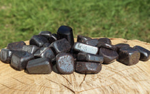 Charger l'image dans la galerie, Hematite Tumbled Stone