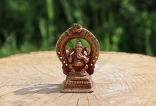 Charger l'image dans la galerie, Vintage Bronze Ganesha Statue