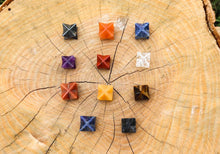 Load image into Gallery viewer, Star Shaped Crystals