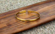 Load image into Gallery viewer, Moonstone Healing Bracelet