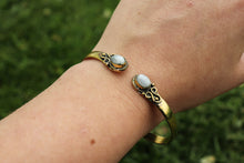Load image into Gallery viewer, Moonstone Healing Bracelet