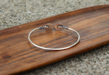 Load image into Gallery viewer, Coral Healing Bracelet