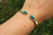 Load image into Gallery viewer, Turquoise Healing Bracelet