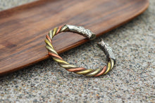 Charger l'image dans la galerie, 3 Metal Healing Bracelet