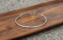 Load image into Gallery viewer, Amethyst Healing Bracelet