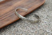 Load image into Gallery viewer, White Metal Mantra Healing Bracelet