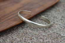 Load image into Gallery viewer, White Metal Healing Bracelet