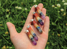 Charger l'image dans la galerie, 7 Chakra Crystal Point Pendant