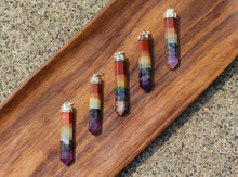 Charger l'image dans la galerie, 7 Chakra Crystal Point Pendant