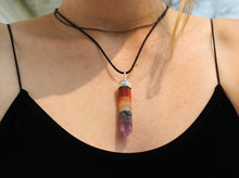 Charger l'image dans la galerie, 7 Chakra Crystal Point Pendant