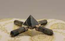 Charger l'image dans la galerie, Labradorite Energy Generator