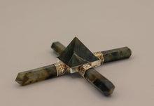 Charger l'image dans la galerie, Labradorite Energy Generator