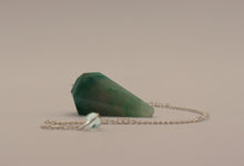 Charger l'image dans la galerie, Green Aventurine Pendulum Point
