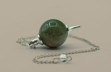 Charger l'image dans la galerie, Green Aventurine Pendulum Sphere