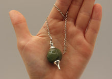 Charger l'image dans la galerie, Green Aventurine Pendulum Sphere