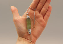 Charger l'image dans la galerie, Green Aventurine Pendulum Point
