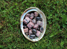 Charger l'image dans la galerie, Rhodonite Tumbled Stone