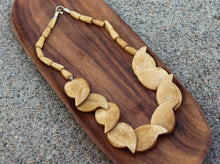 Charger l'image dans la galerie, Vintage Yak Bone (Horn) Necklace- Teardrop Beaded (Brown)