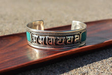 Load image into Gallery viewer, Turquoise Mantra Healing Bracelet