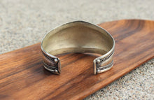 Load image into Gallery viewer, Turquoise & Tiger Eye Healing Bracelet