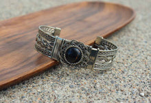 Load image into Gallery viewer, Tiger Eye Healing Bracelet