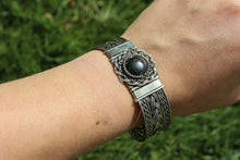 Load image into Gallery viewer, Tiger Eye Healing Bracelet
