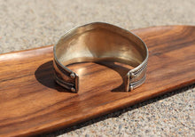 Load image into Gallery viewer, Turquoise & Lapis Lazuli Healing Bracelet