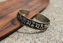Load image into Gallery viewer, Mantra Healing Bracelet