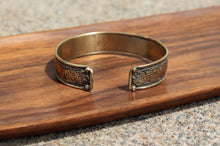 Load image into Gallery viewer, Turquoise & 3 Metal Mantra Healing Bracelet
