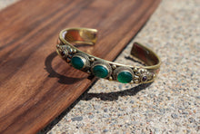 Load image into Gallery viewer, Fluorite & 3 Metal Healing Bracelet