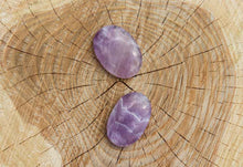 Charger l'image dans la galerie, Amethyst Worry Stone