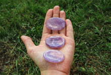 Charger l'image dans la galerie, Amethyst Worry Stone