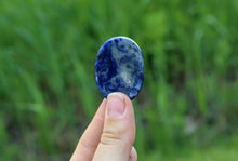 Charger l'image dans la galerie, Sodalite Worry Stone