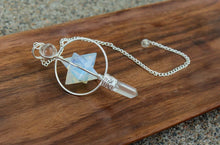 Charger l'image dans la galerie, Opalite Pendulum Star