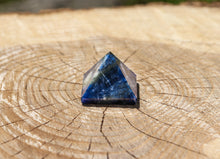 Load image into Gallery viewer, Sodalite Pyramid