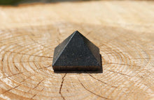 Load image into Gallery viewer, Hematite Pyramid