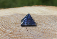 Charger l'image dans la galerie, Indigo Gabbro (Mystic Merlinite) Pyramid