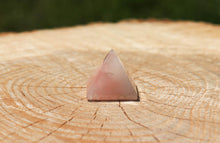 Charger l'image dans la galerie, Rose Quartz Pyramid