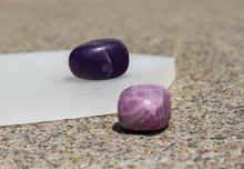 Charger l'image dans la galerie, Lepidolite Tumble Stone